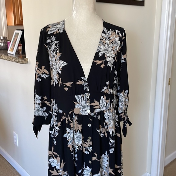 Paolino Maxi Black Dress. Floral Detail Buttoned Front. - Picture 3 of 13